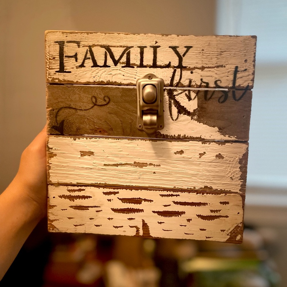Family First Picture Frame - Picture 1 of 2